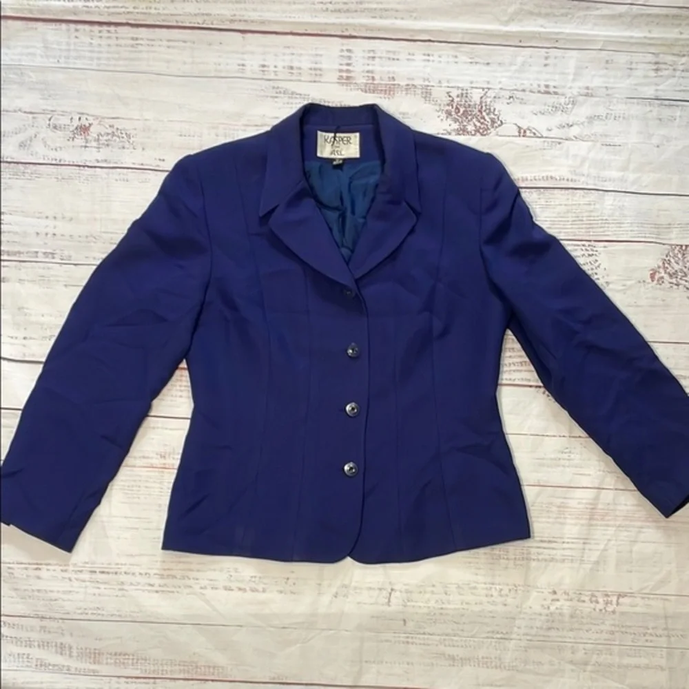 Kasper Blue Blazer with Notched Lapel and Structured Shoulders